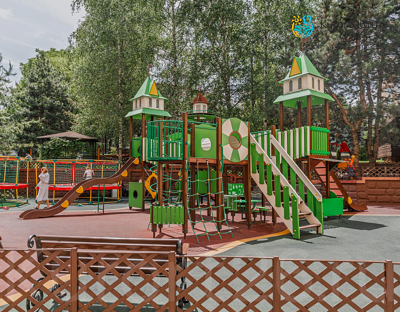 Санаторий «Солнечный» г. Кисловодск. Детская площадка
